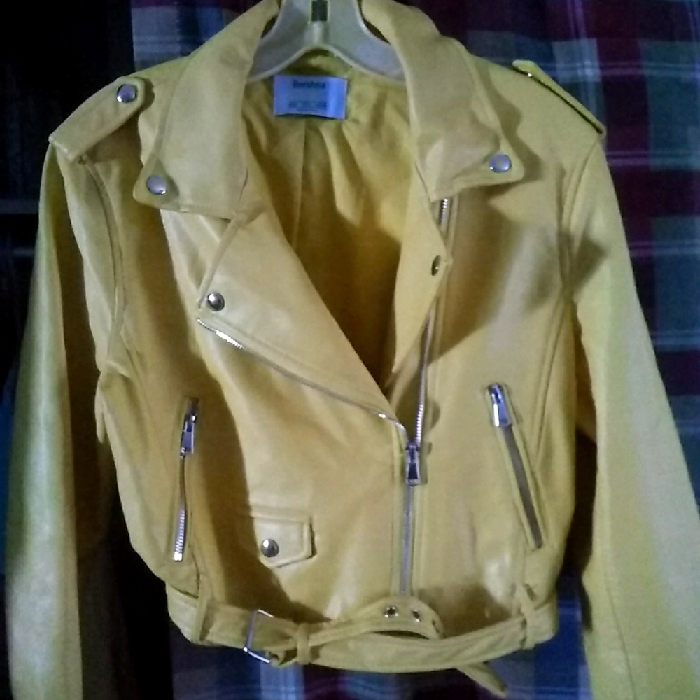 Jacket, size medium, bright yellow